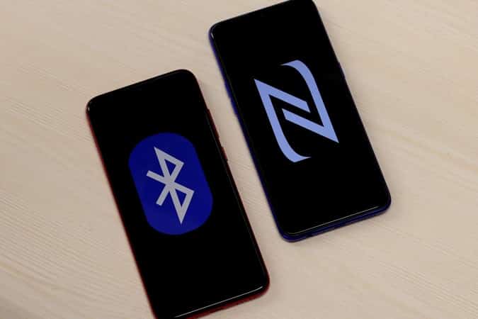 nfc bt min DzTechs | NFC مقابل Bluetooth : ما الفرق الحقيقي وأيهما أفضل لمختلف الإستخدامات؟