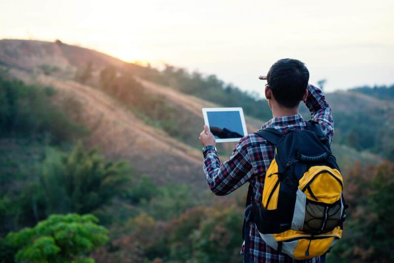 best hiking apps DzTechs | أفضل تطبيقات التنزه والمشي لمسافات طويلة لأجهزة Android و iOS